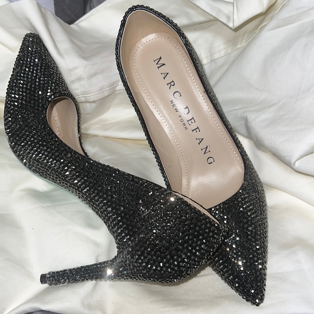 Marc Defang 4-Inch pointed toe Crystallized Rhinestone Pumps SZ 9. SPARK…